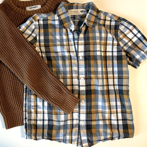 Bundle of 3 Boys Old Navy Short-Sleeved Plaid Shirts - Picture 3 of 13